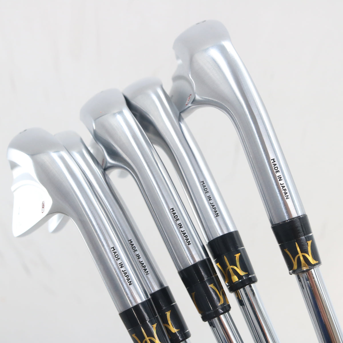 Miura KM-700 6-P Iron Set Steel Dynamic Gold S300 Stiff Right Hand A-163809