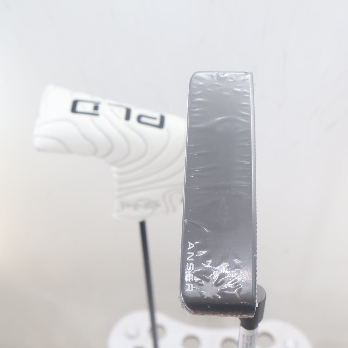 Ping PLD Milled Anser Gunmetal Putter 35" Graphite Right Hand HeadCover S-165128