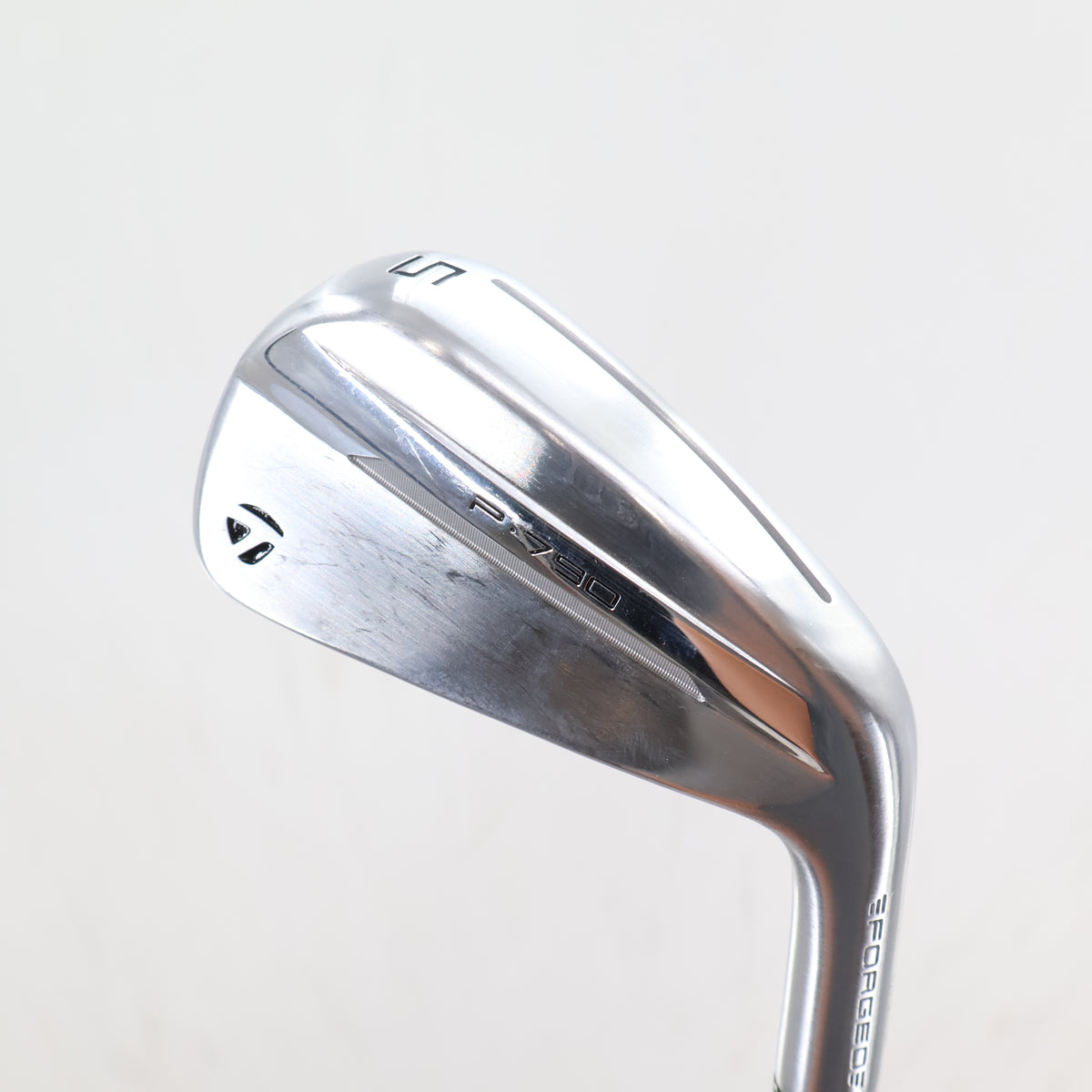 TaylorMade P790 Iron Set 5-P,A Fujikura Axiom 105 Stiff Velocore -1" A-164236