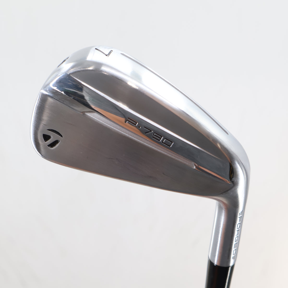 TaylorMade P790 Iron Set 5-P,A Fujikura Axiom 105 Stiff Velocore -1" A-164236