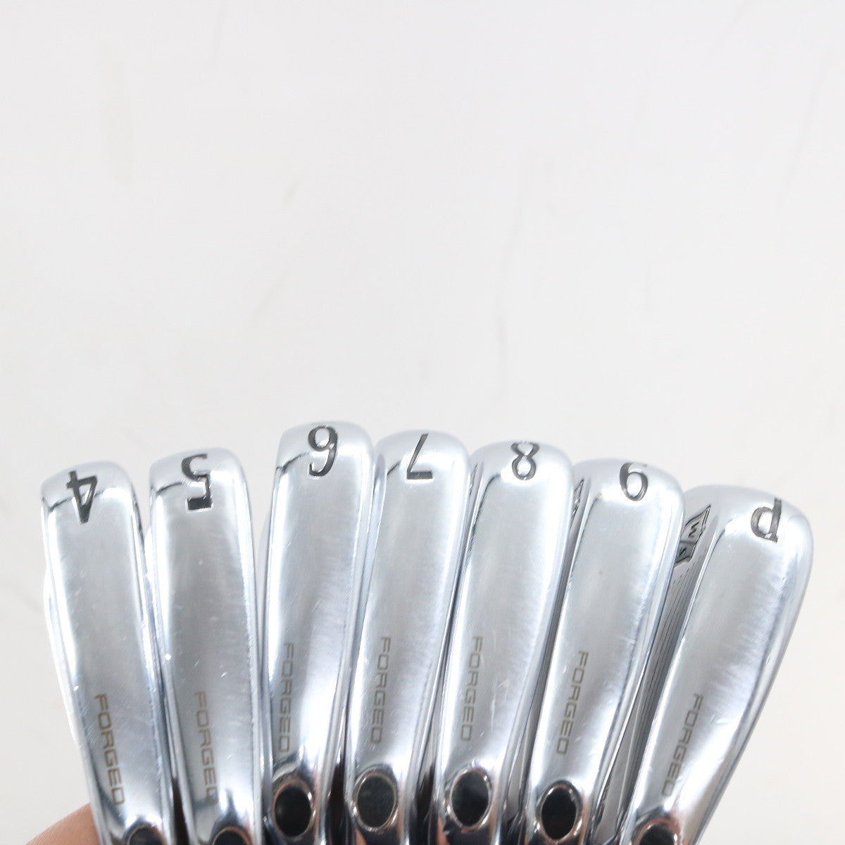 Wilson Staff Model Blade Iron Set 4-P Steel Dynamic Gold X-Stiff +1" A-162928