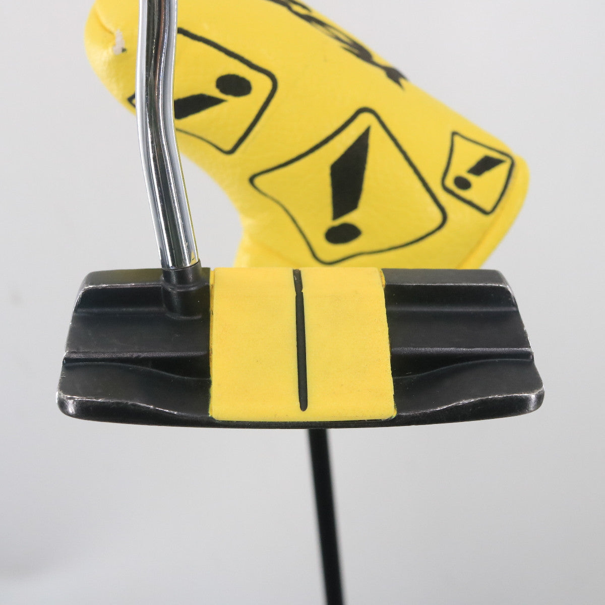 YES! Donna C-Groove True Alignment Putter 35" Headcover RH C-155006