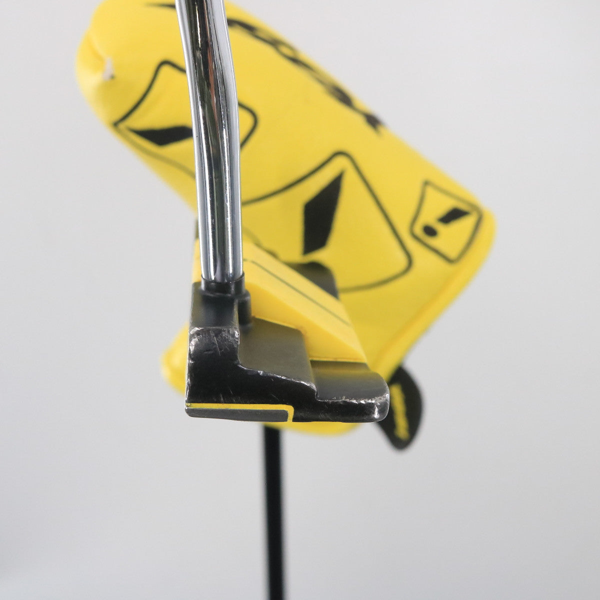 YES! Donna C-Groove True Alignment Putter 35" Headcover RH C-155006