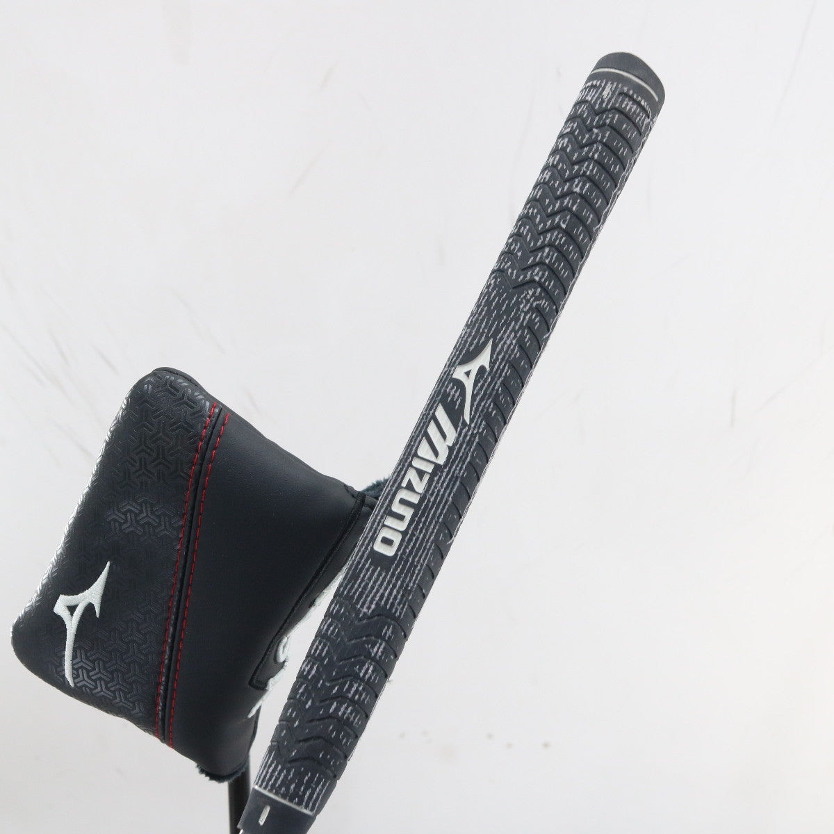 Mizuno M Craft Tokyo B Grey Ion Putter 35 Inches Steel Right Hand G-163604