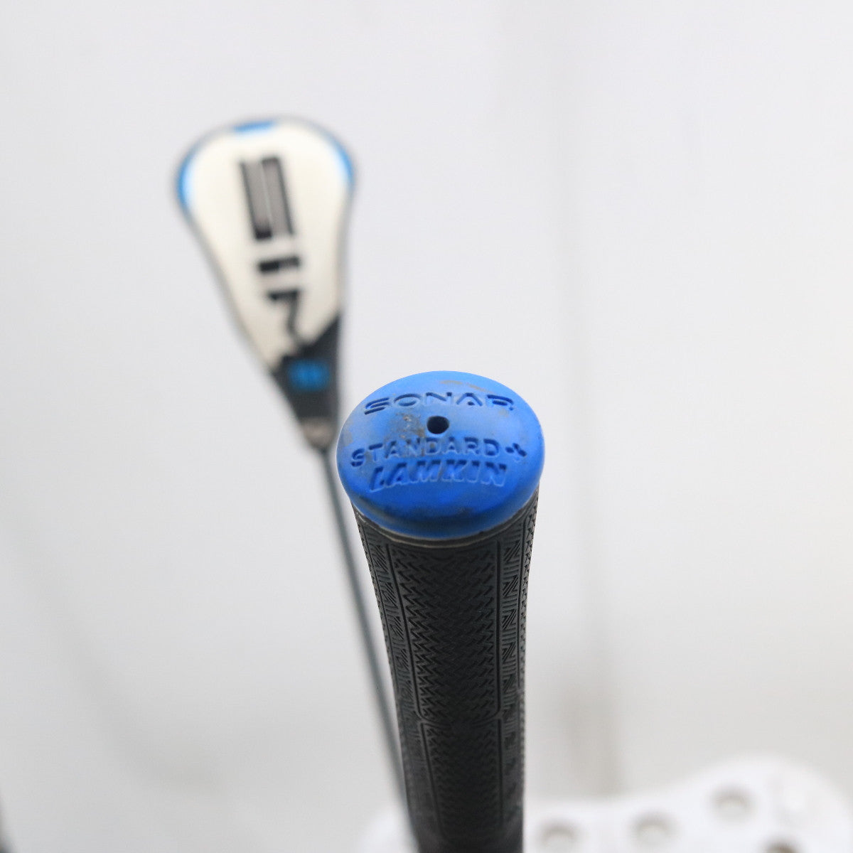 TaylorMade SIM2 Rescue 3 Hybrid 19.5 Degrees Graphite Stiff Left-Handed S-158882