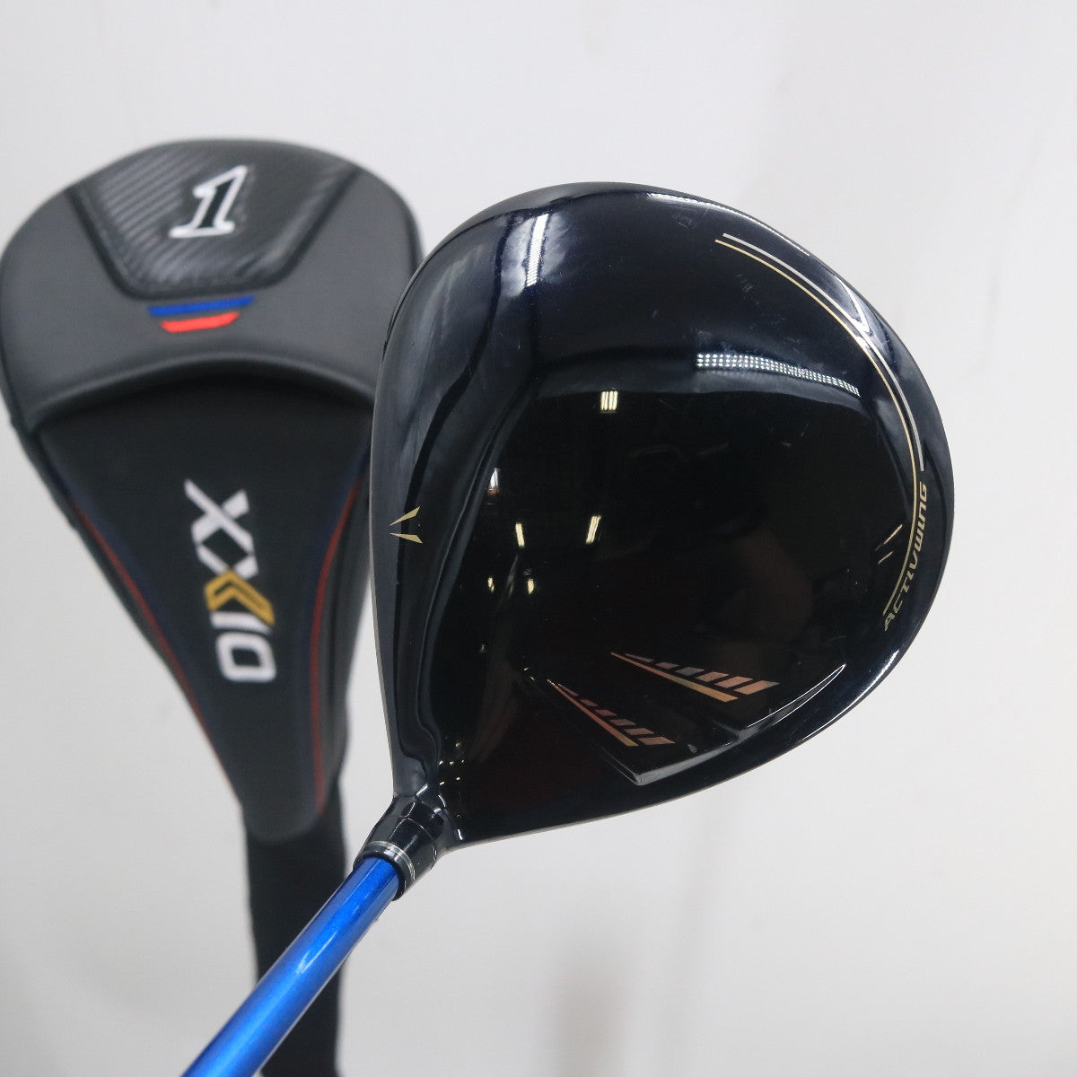 XXIO 13 Thirteen Driver 9.5 Degrees Graphite R Regular Right-Handed  S-159596