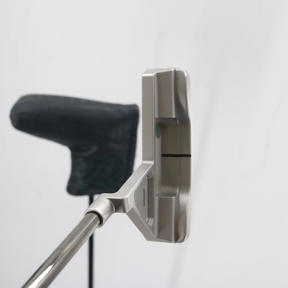 TaylorMade TP Reserve TR-B2TH Blade Putter 33 Inches 33" Black Steel RH S-160073
