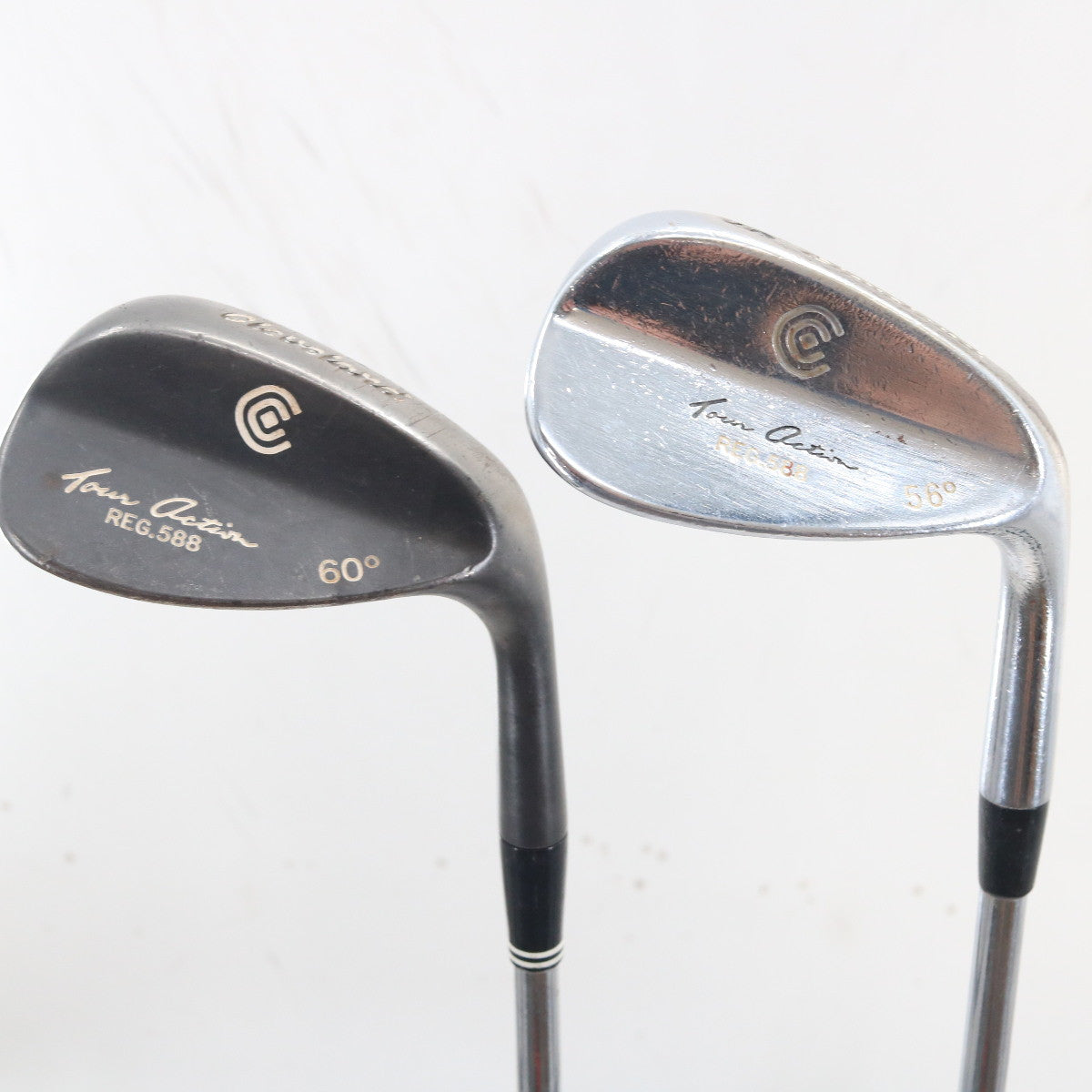Cleveland 588 Chrome/Gunmetal Wedge Set 56 & 60 Deg Steel Stiff RH S-163576